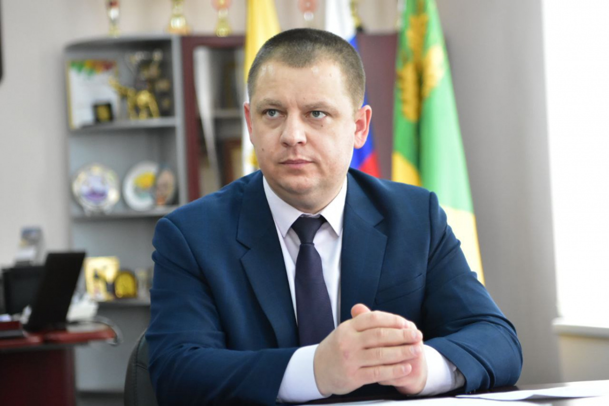 Руководитель управления.jpeg