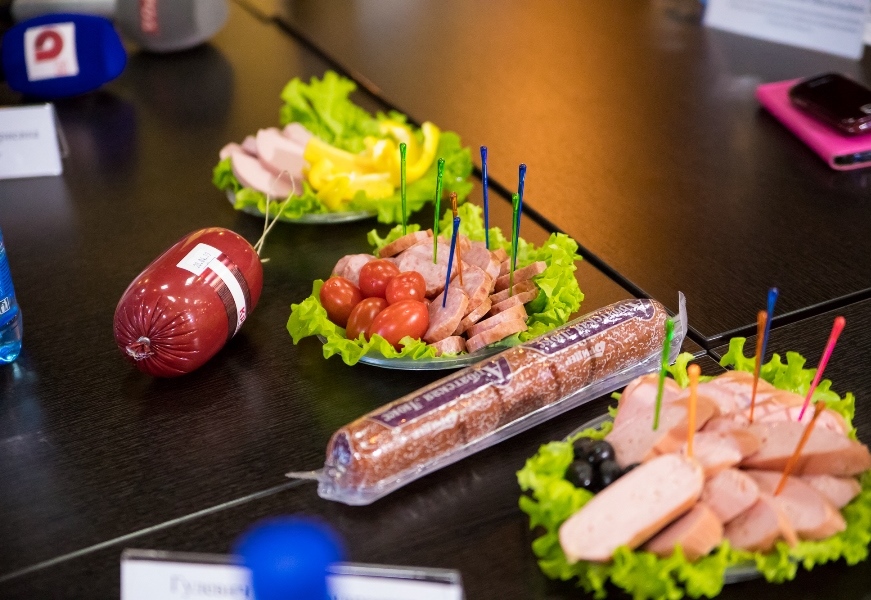 Рыбные пельмени, вареники с клубникой и свиной сыр: на «АмурЭкспоФоруме-2019» прошел смотр на медаль